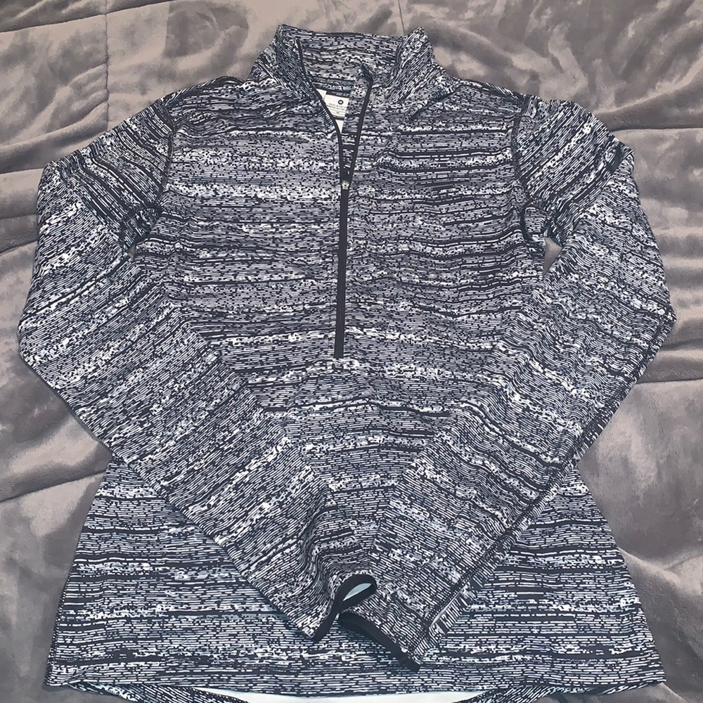 Size Medium Nike Dri Fit Quarter Zip